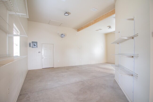 Building Photo - 5402 158th St