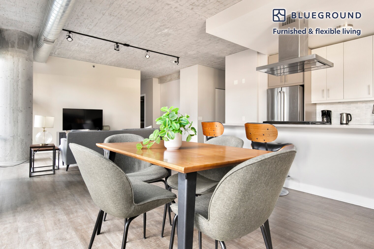 Building Photo - 423 E Ohio St