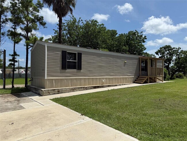 Primary Photo - 3417 Federal Rd