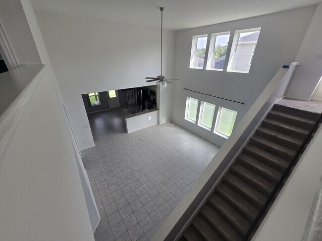 Building Photo - 7318 Parkview Dr