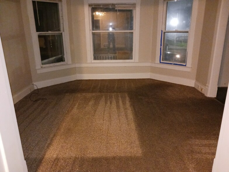 Building Photo - 615 W McClure Ave