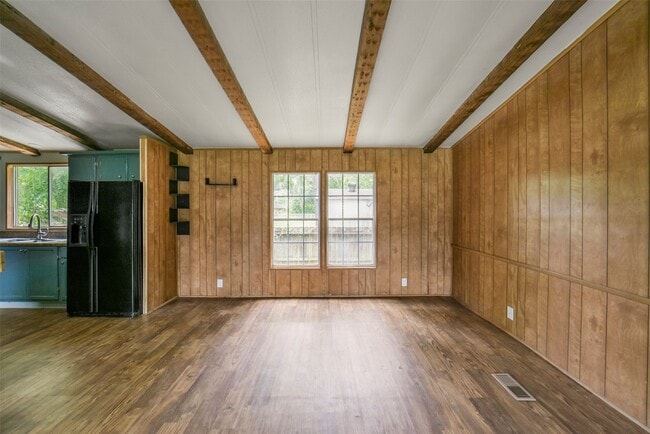 Building Photo - 11023 Forrest Valley Dr