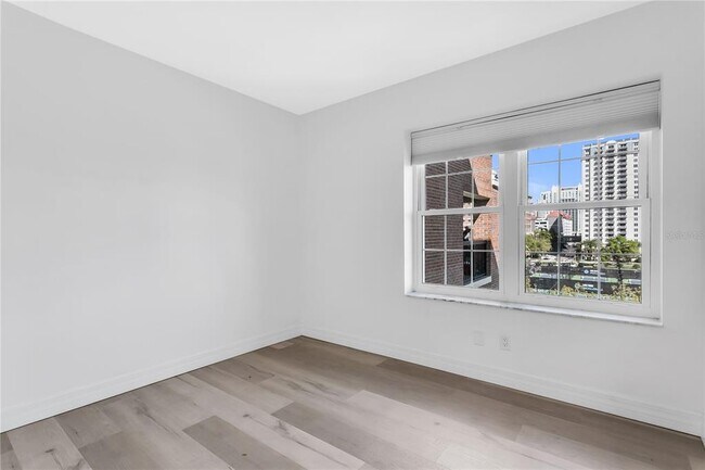 Building Photo - 1000 S Harbour Island Blvd