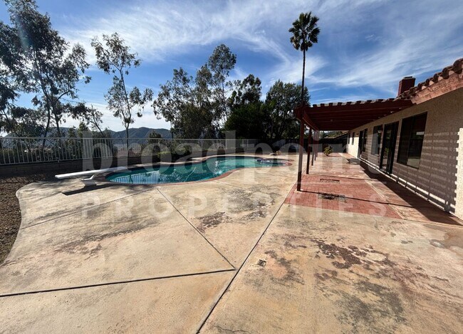 Building Photo - 1543 Buckskin Dr