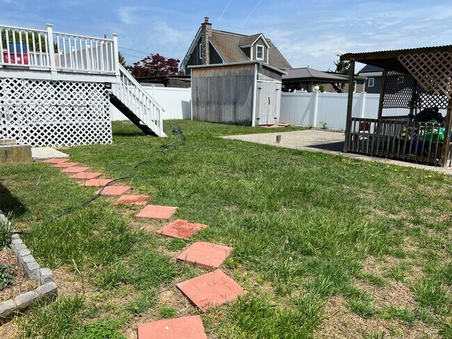 Building Photo - 123 Belmont Ave
