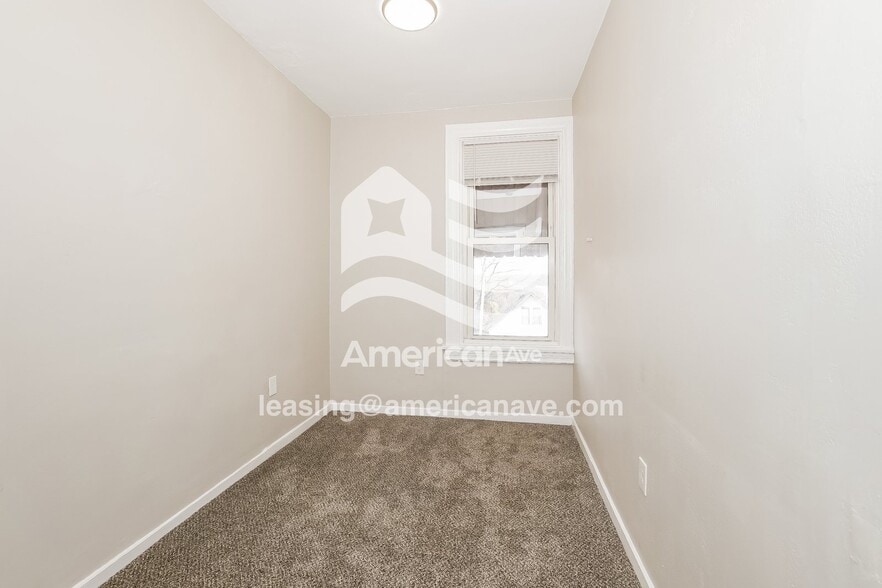 Building Photo - 4027 Vinceton St