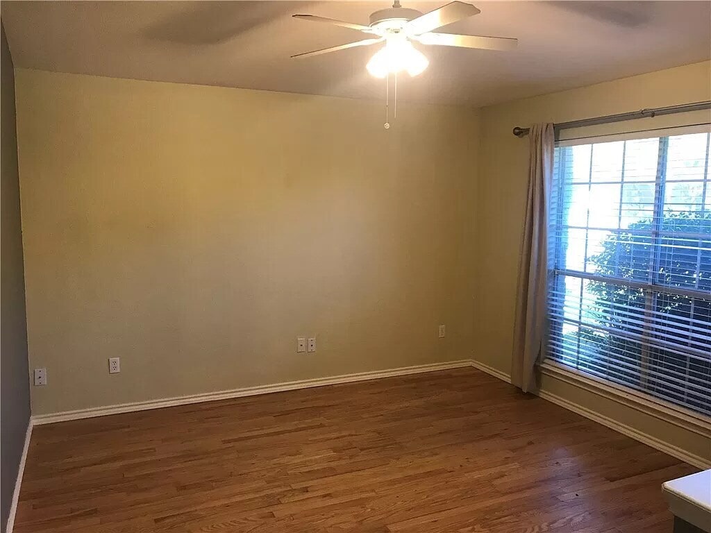 Building Photo - 1204 Machado Rd