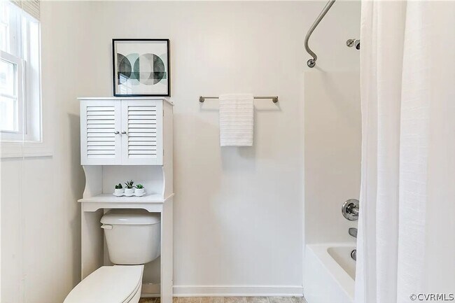 Building Photo - Charming 3BR House in Richmond