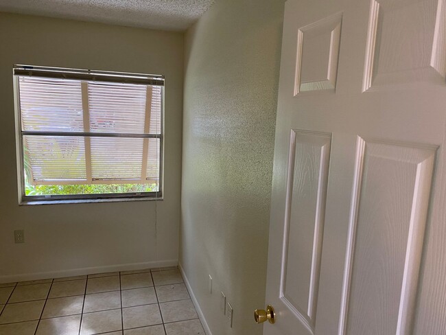 Building Photo - Two bedroom two bath First floor condo in ...