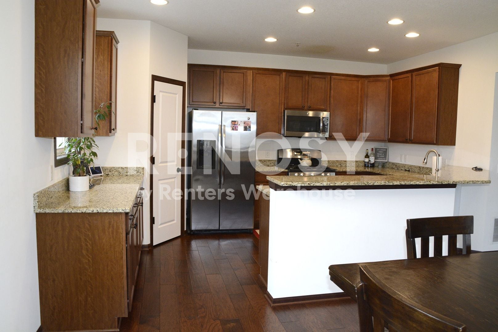 Building Photo - 9580 Madison Dr