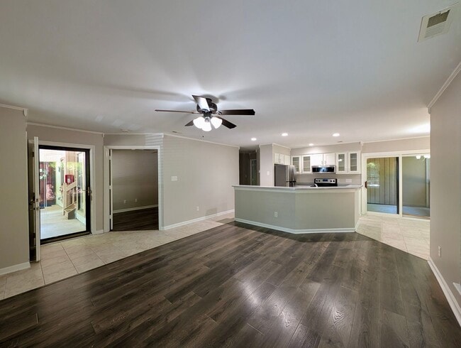Building Photo - Cozy 2-Bedroom, 2-Bath Condo Nestled in Cary