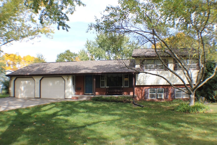Building Photo - 508 Kenwood Drive