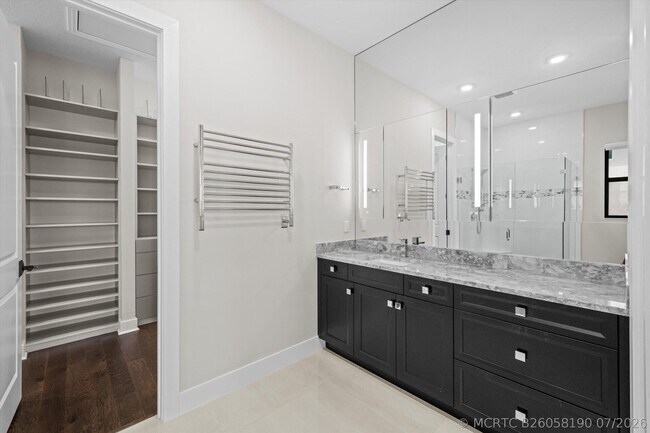 Building Photo - 15664 Merritt Dr