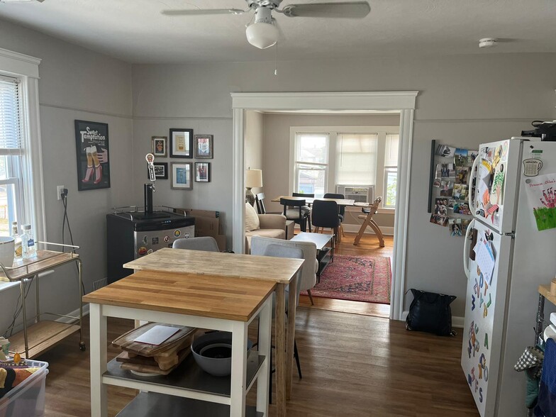 kitchen/dining room - 224 Suffolk Ave