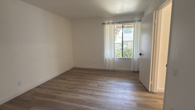 Building Photo - 1720 Orinda Ct