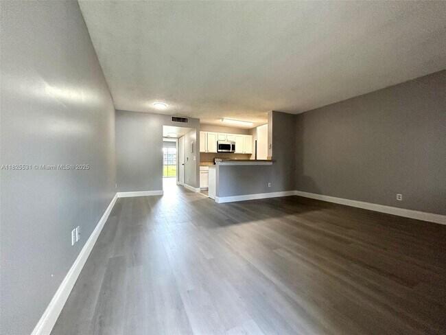 Building Photo - 1808 Meadows Cir W