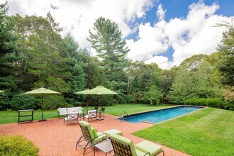 Building Photo - 6 Tall Tree Ct