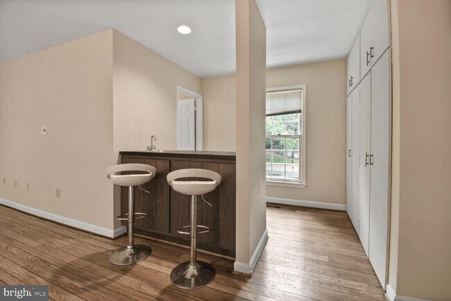 Building Photo - 8217 Lochinver Ln