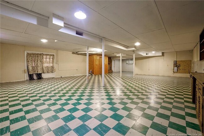 Building Photo - 116 S Churchill Dr