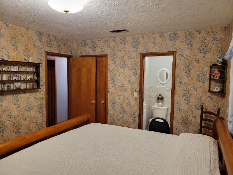 Building Photo - 7105 N 53rd St