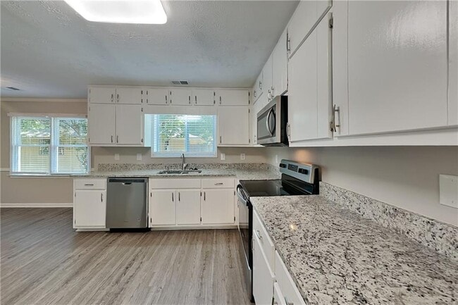 Building Photo - 2742 Bentwood Dr