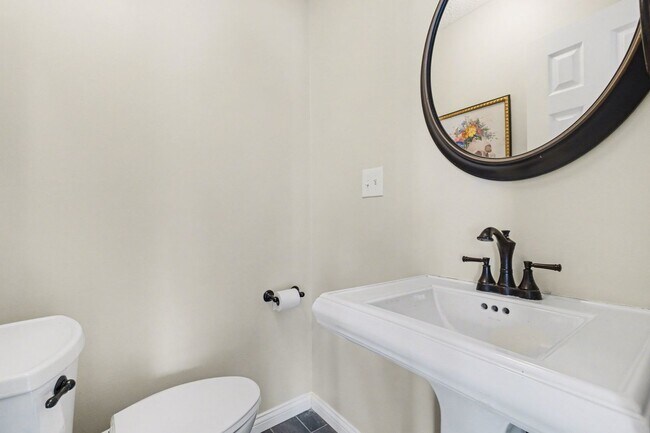 Building Photo - Spacious Batavia Retreat with Indoor Pool!