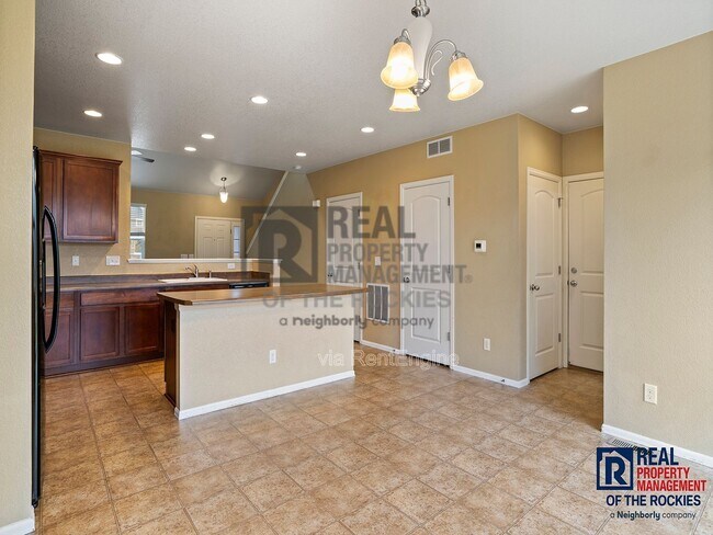 Building Photo - 1620 Kelmsley Ct