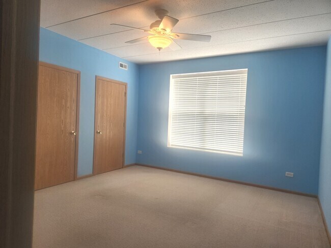 Building Photo - 16661 Liberty Cir
