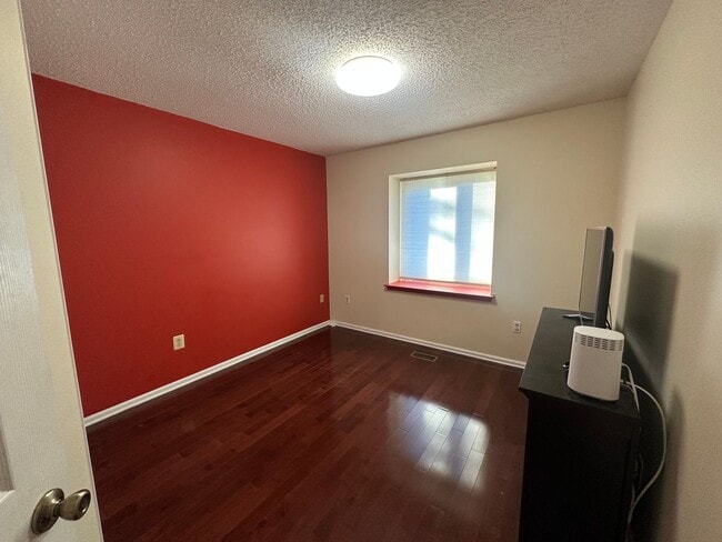 Building Photo - 26 Catherine Ct