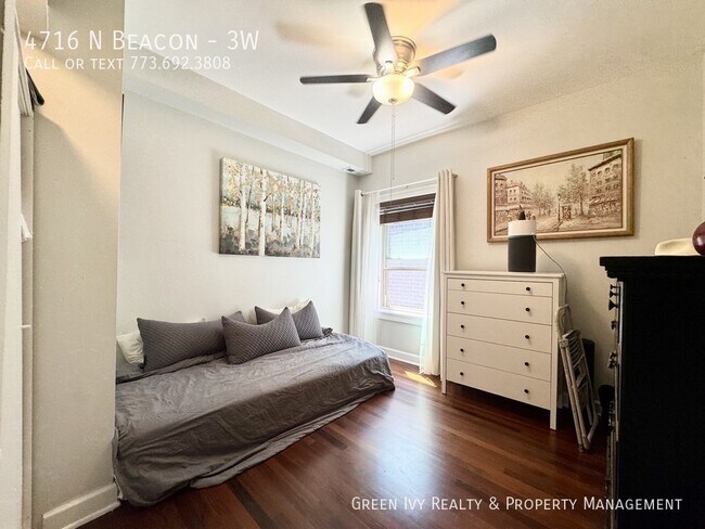 Building Photo - 4716 N Beacon St