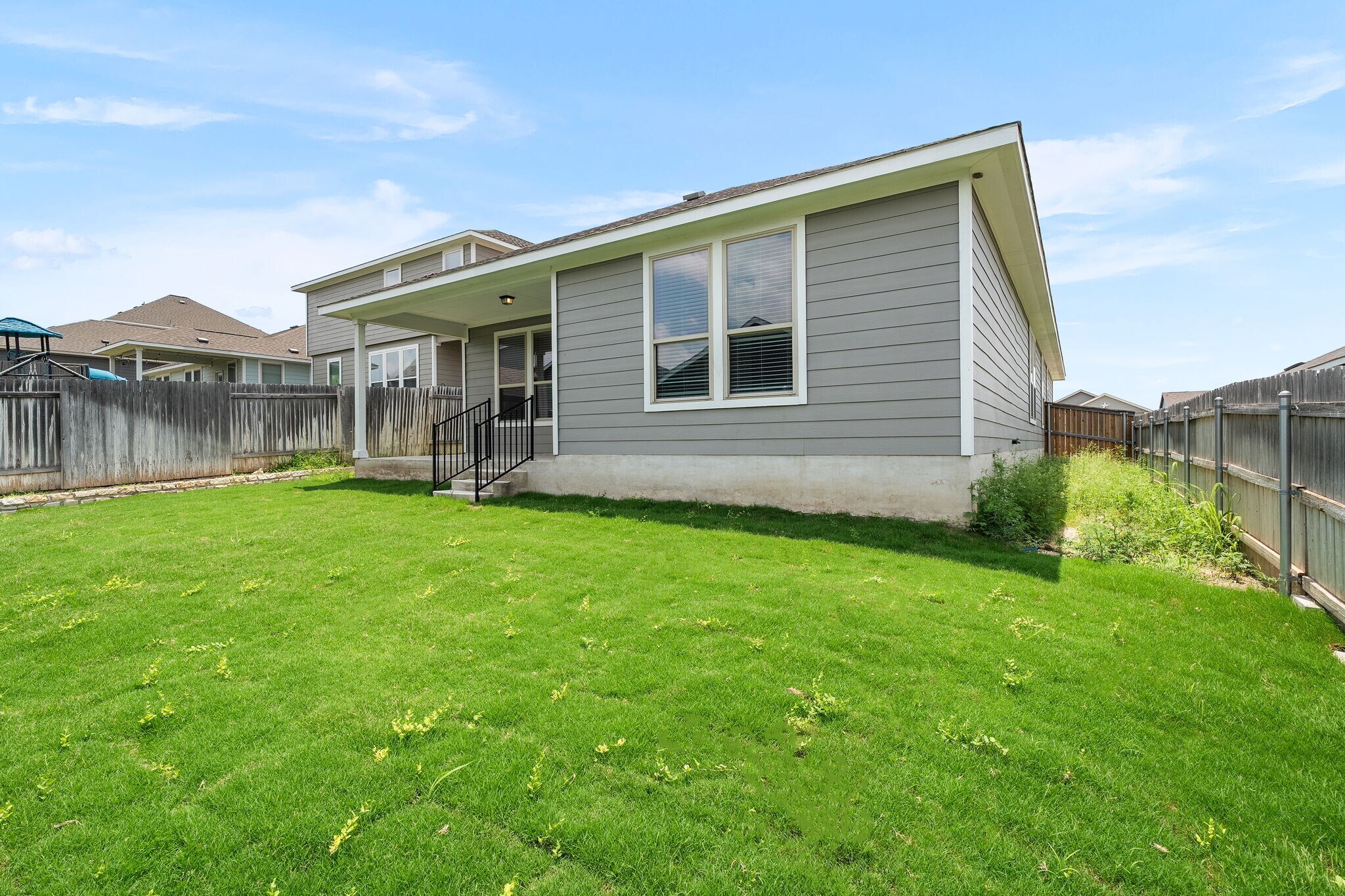 Building Photo - 313 McLintock Rd