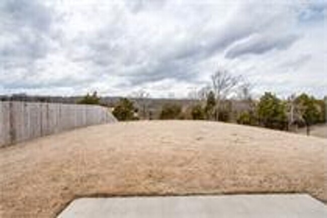 Building Photo - Beautiful 4bd 2.5ba home with Community Am...