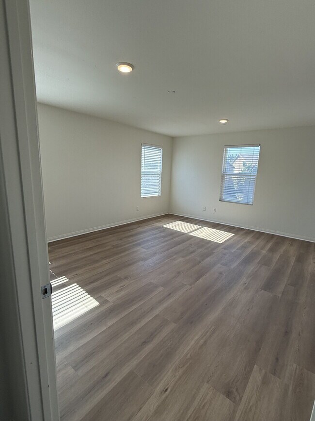 Building Photo - This beautiful home is on corner lot and with energy efficient features including solar.  New flo...