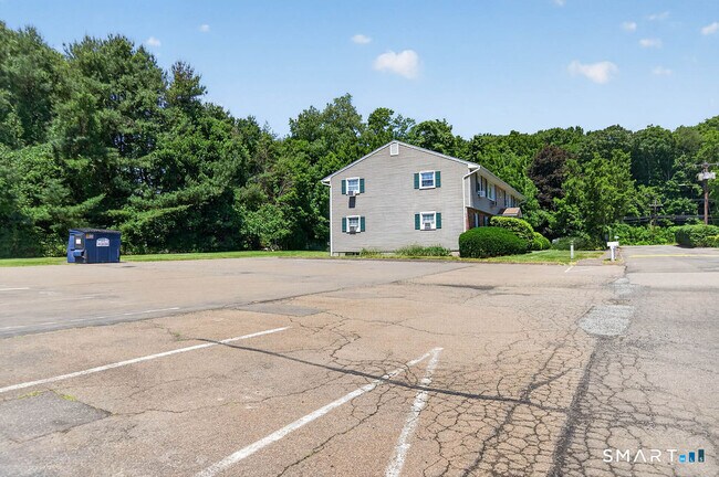Building Photo - 1789 Foxon Rd