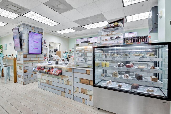 Building Photo - 3801 S Ocean Dr