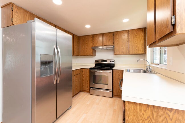 Building Photo - 12920 SE 157th Pl