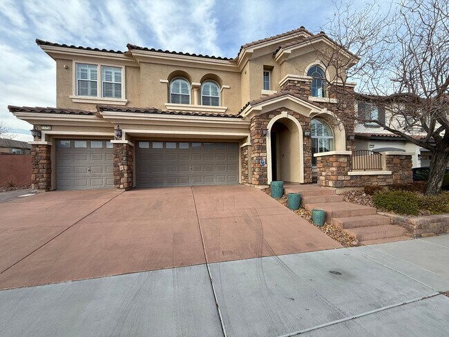 Building Photo - Gated 4BD/3BA home near Red Rock Casino! S...