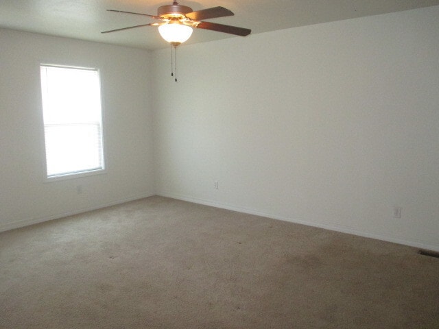 Building Photo - AFFORDABLE and Close to Ft. Riley