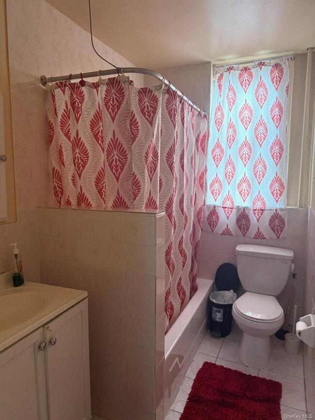 Building Photo - 610 E 26th St