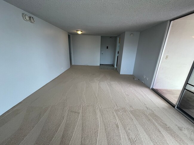 Building Photo - Academy Tower (Ward Ave/Honolulu) - 2 bedr...