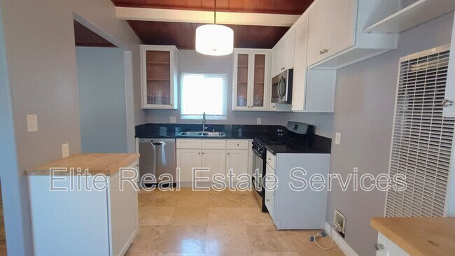 Building Photo - 5138 Savannah St