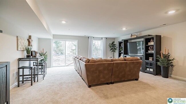 Building Photo - 1083 Meadowlark Dr