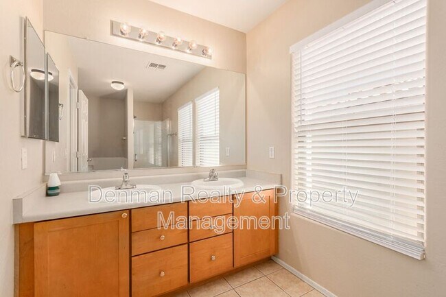 Building Photo - 6316 W Branham Ln