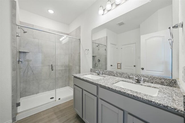 Building Photo - 31335 Horseshoe Meadow Bend Ln