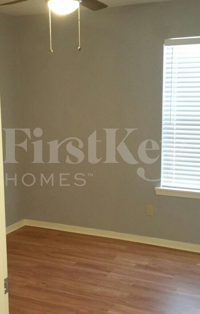 Building Photo - 13322 Gendley Dr