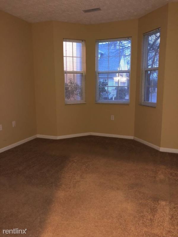 Building Photo - 7576 Mansion Cir