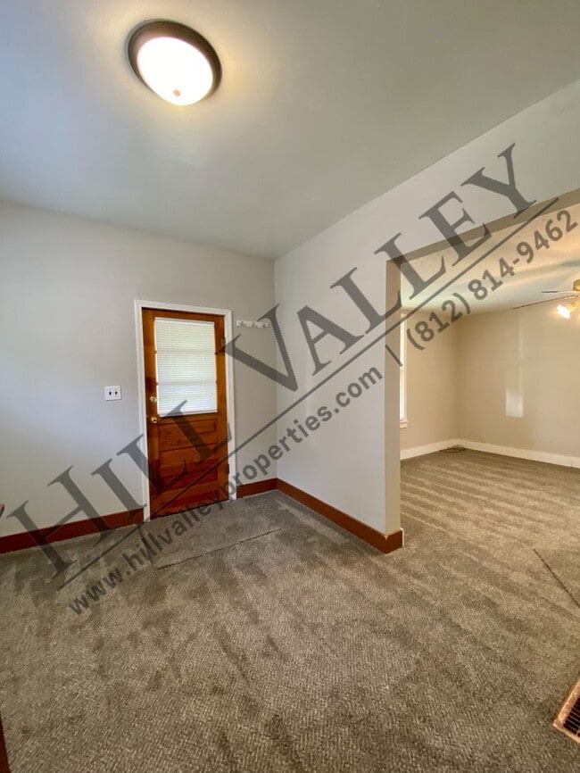 Building Photo - Large Two Bedroom Home North