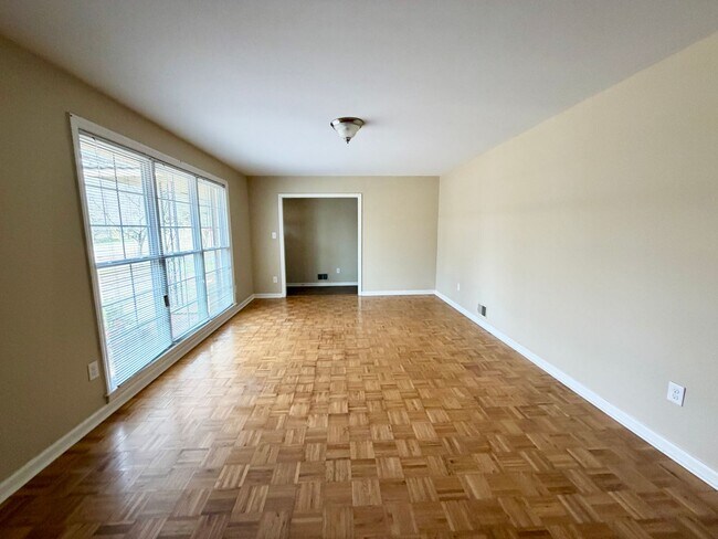 Building Photo - Lexington- Downtown Lexington - Call Lexington office for tours 803-359-0793