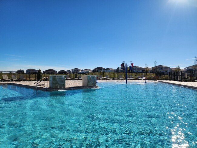 Building Photo - Gorgeous 3-Bedroom, 2-Bathroom Home in Cle...