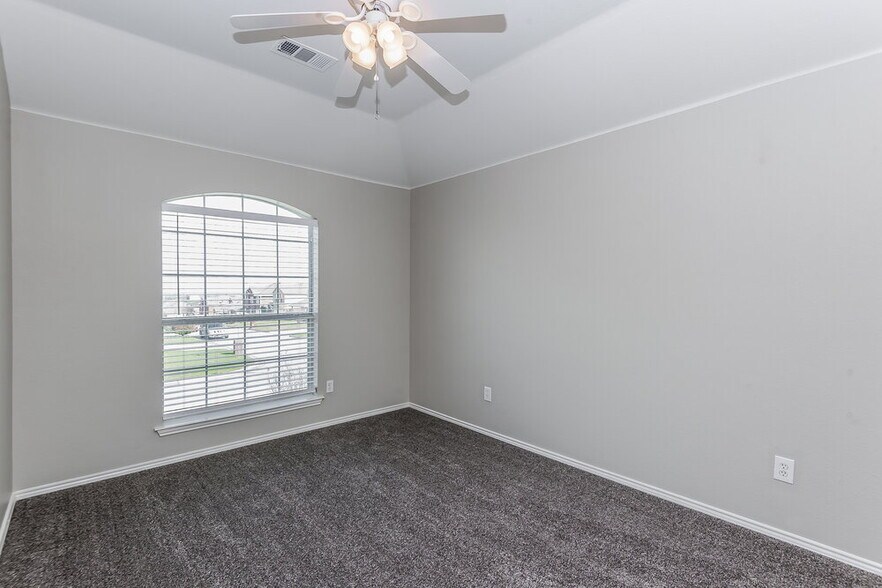 Building Photo - 305 Windy Hill Ln